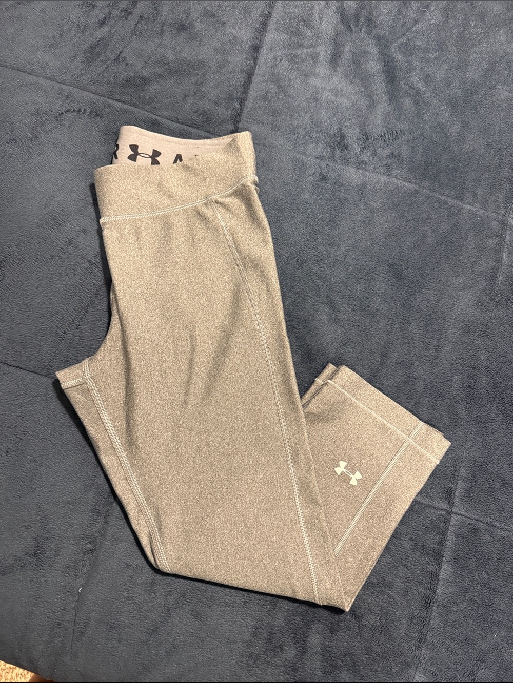 Under Armour Women’s Capri Gray Performance Leggings